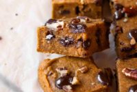 Spiced Pumpkin Chocolate Chip Blondies