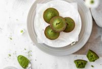 Matcha almond cake bites