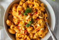 One Pot Vegan Red Curry Mac and Cheese